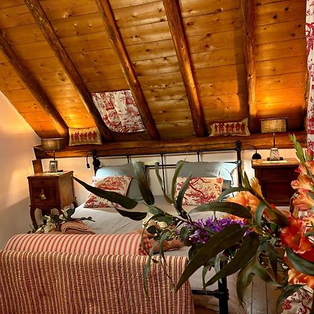B&B Het Gasthuys อาเมอรองเงอ ภายนอก รูปภาพ