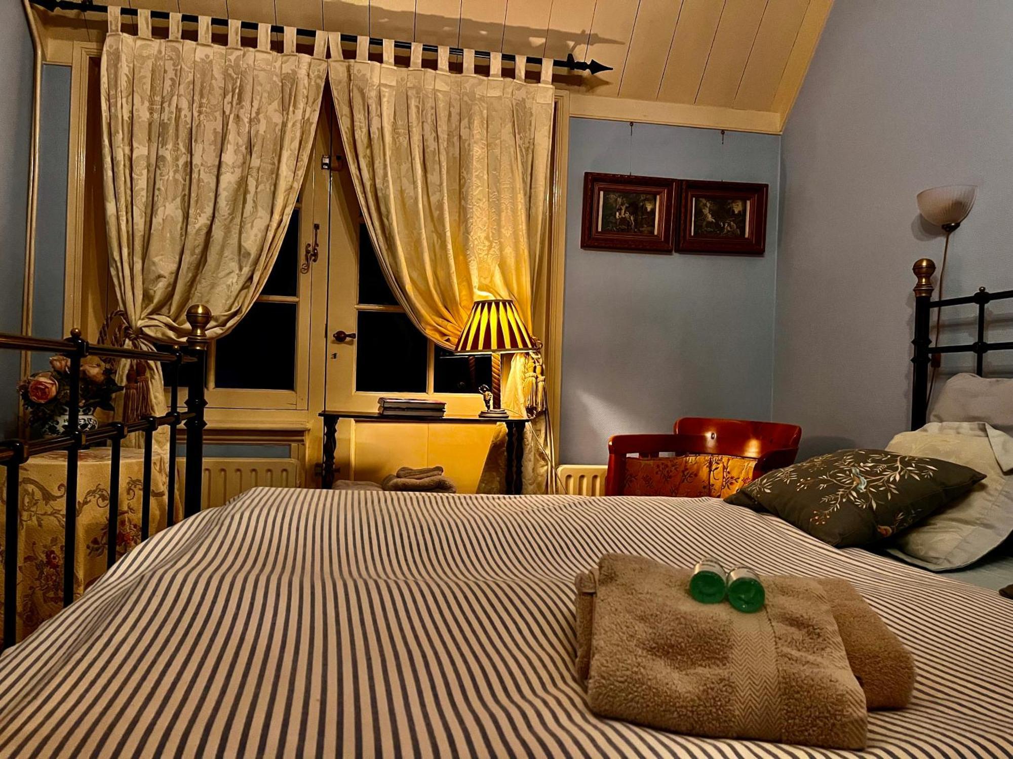 B&B Het Gasthuys อาเมอรองเงอ ภายนอก รูปภาพ