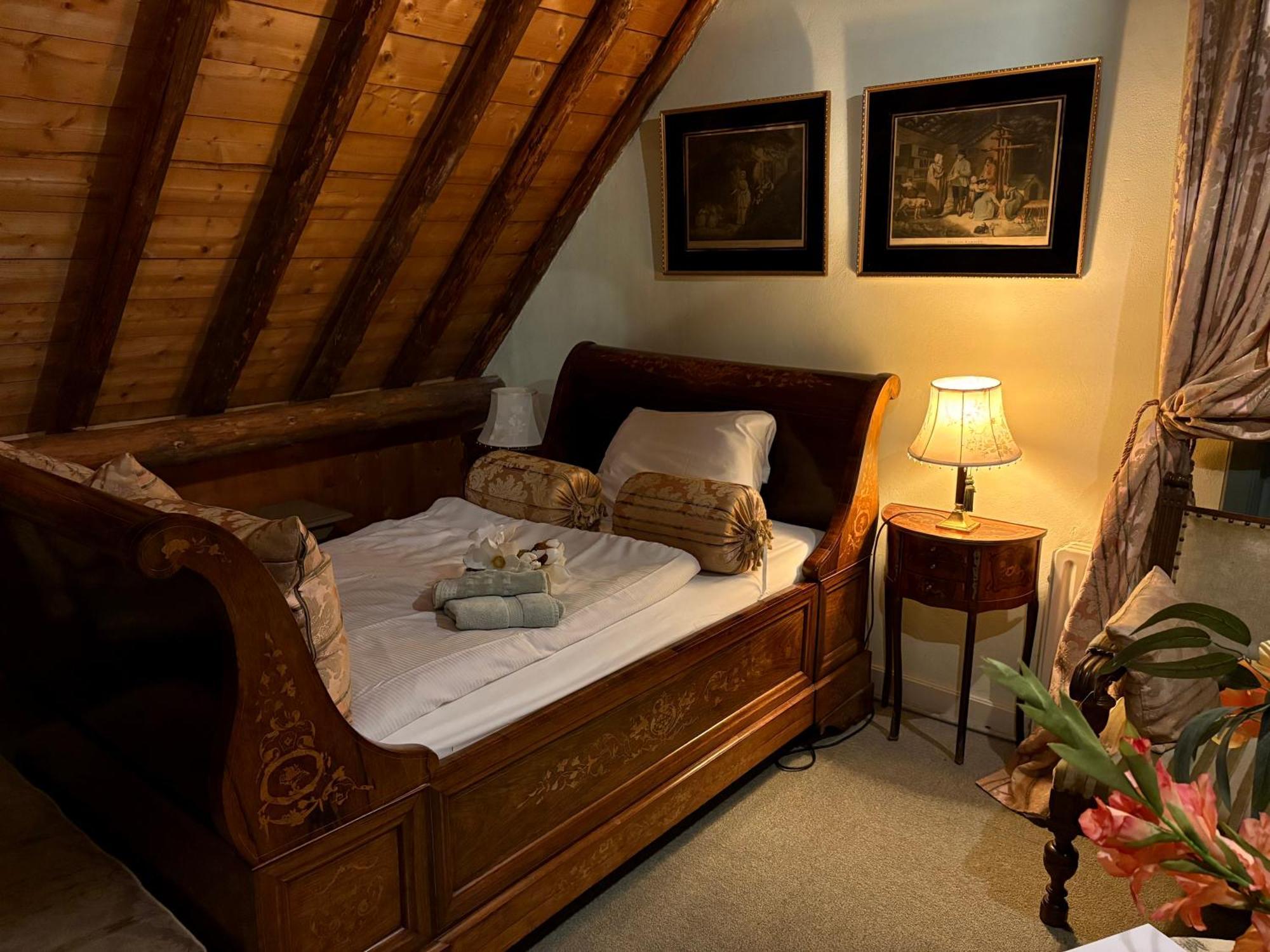 B&B Het Gasthuys อาเมอรองเงอ ภายนอก รูปภาพ